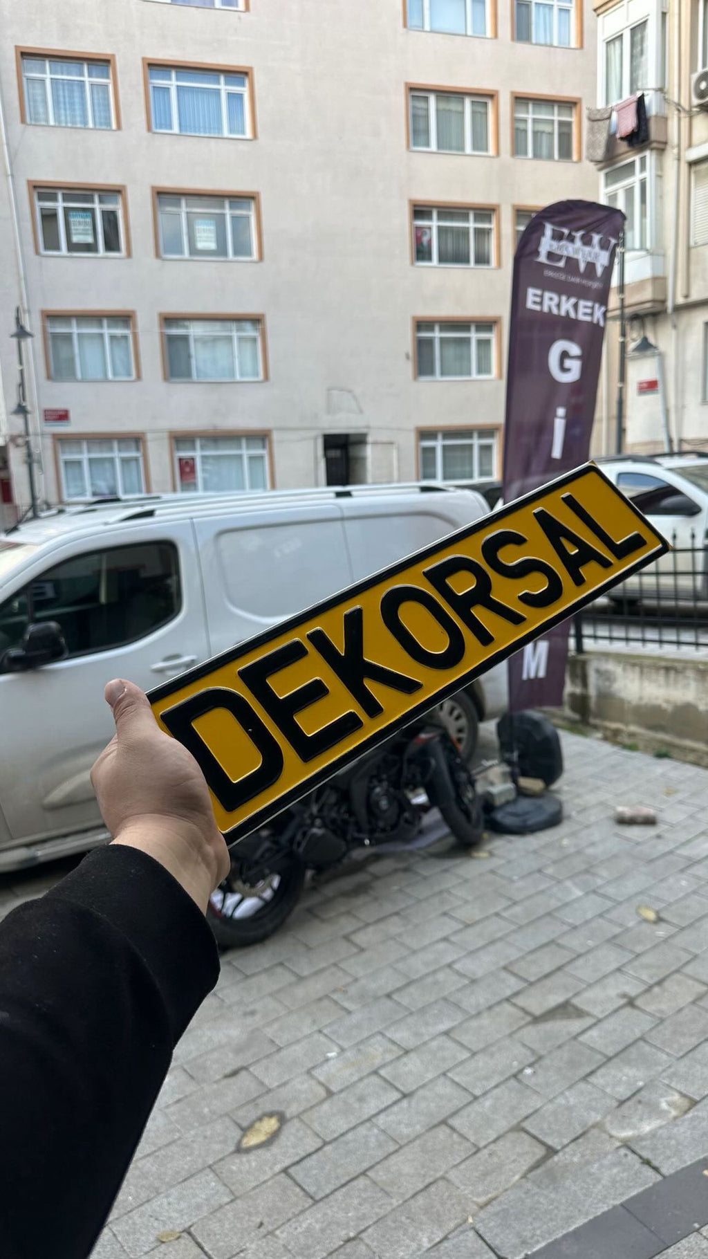 DEKOR SARI PLAKA